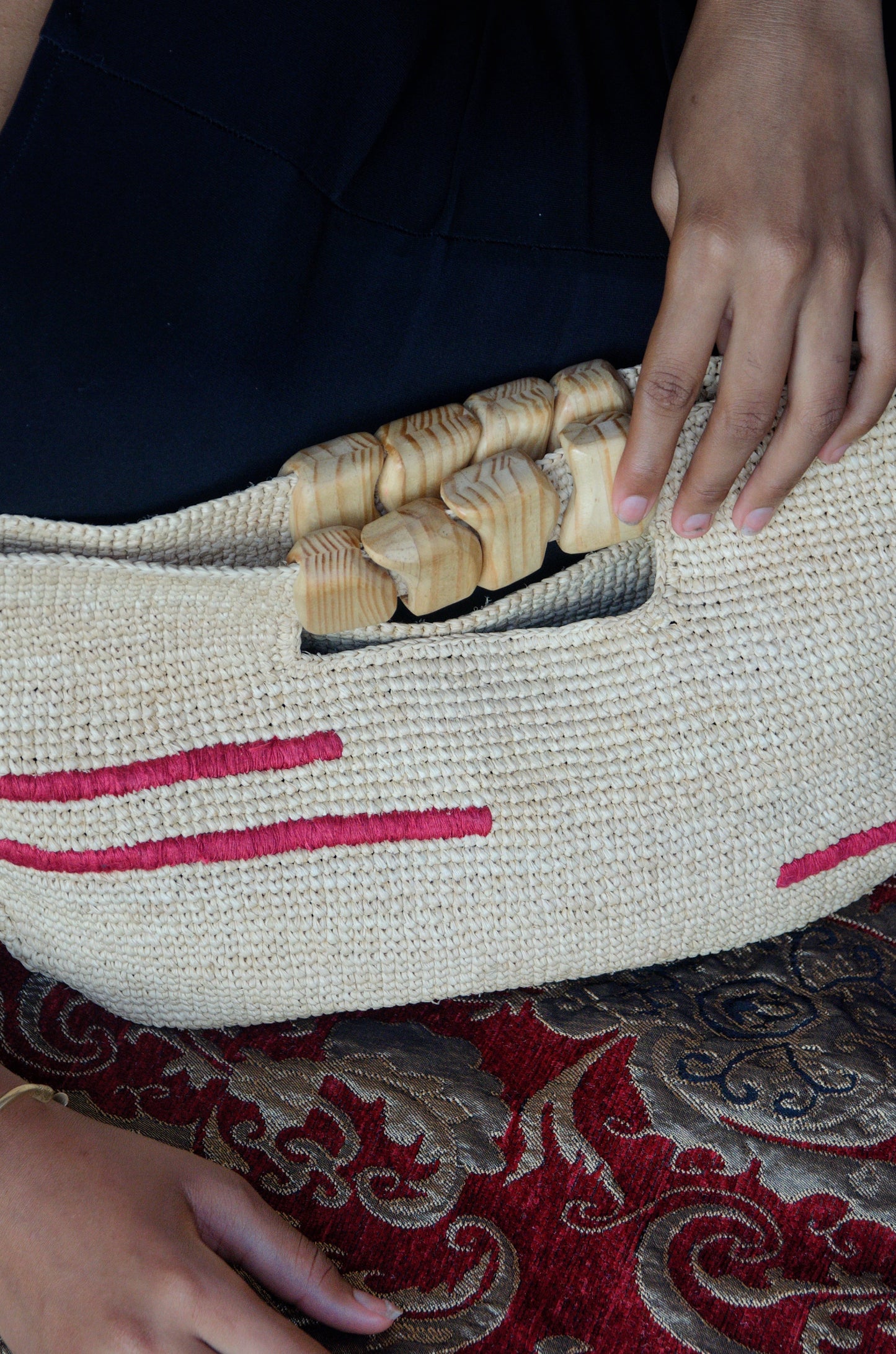 Laelia Pouch